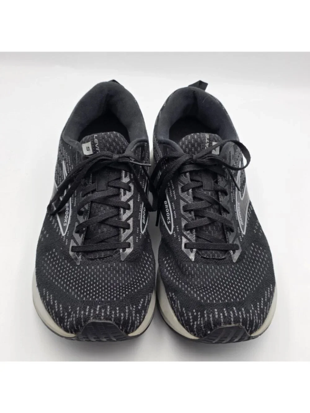 Brooks Levitate 5 Shoes Mens Size 12 Black Running Cushion 1103701D051